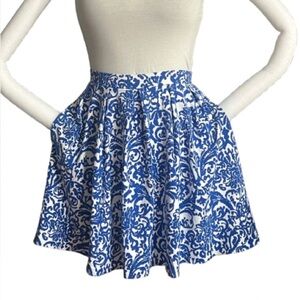 Adrienne Vittadini Stretch Skater-Style Skirt
Sz sm